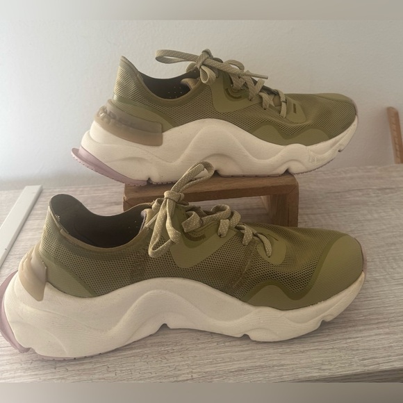 Sorel Kinetic RNEGD Float Shoes Olive Mauve Sporty Comfy Stylish Size 7 - Picture 2 of 9